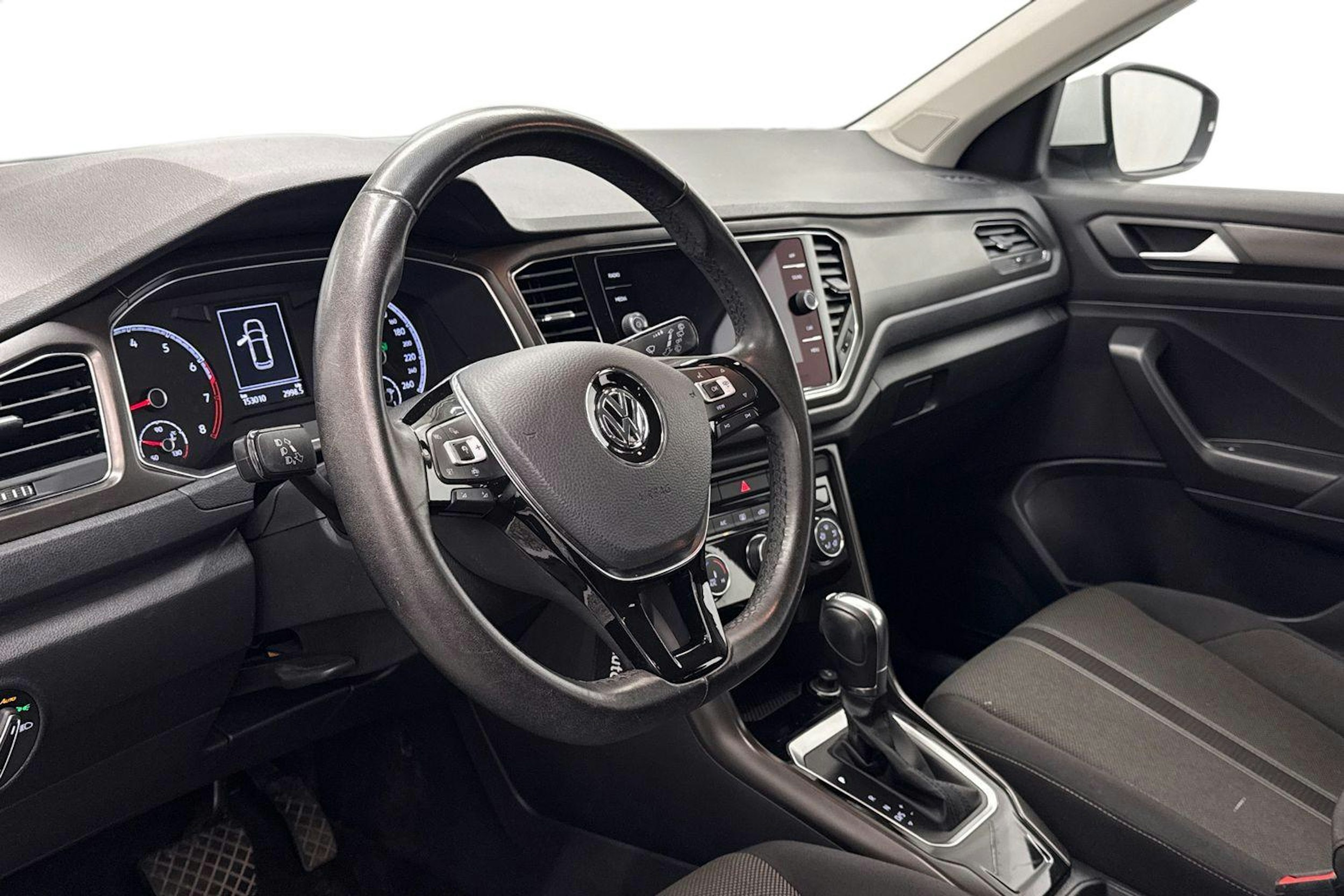 Valkoinen Volkswagen T-Roc 2019 kuva 7.