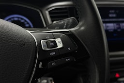 Valkoinen Volkswagen T-Roc 2019 kuva 15.