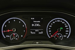 Valkoinen Volkswagen T-Roc 2019 kuva 17.