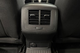Valkoinen Volkswagen T-Roc 2019 kuva 35.