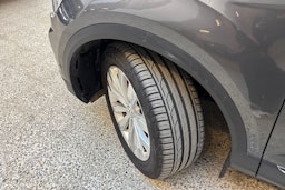 harmaa Volkswagen T-Roc 2020 kuva 13.