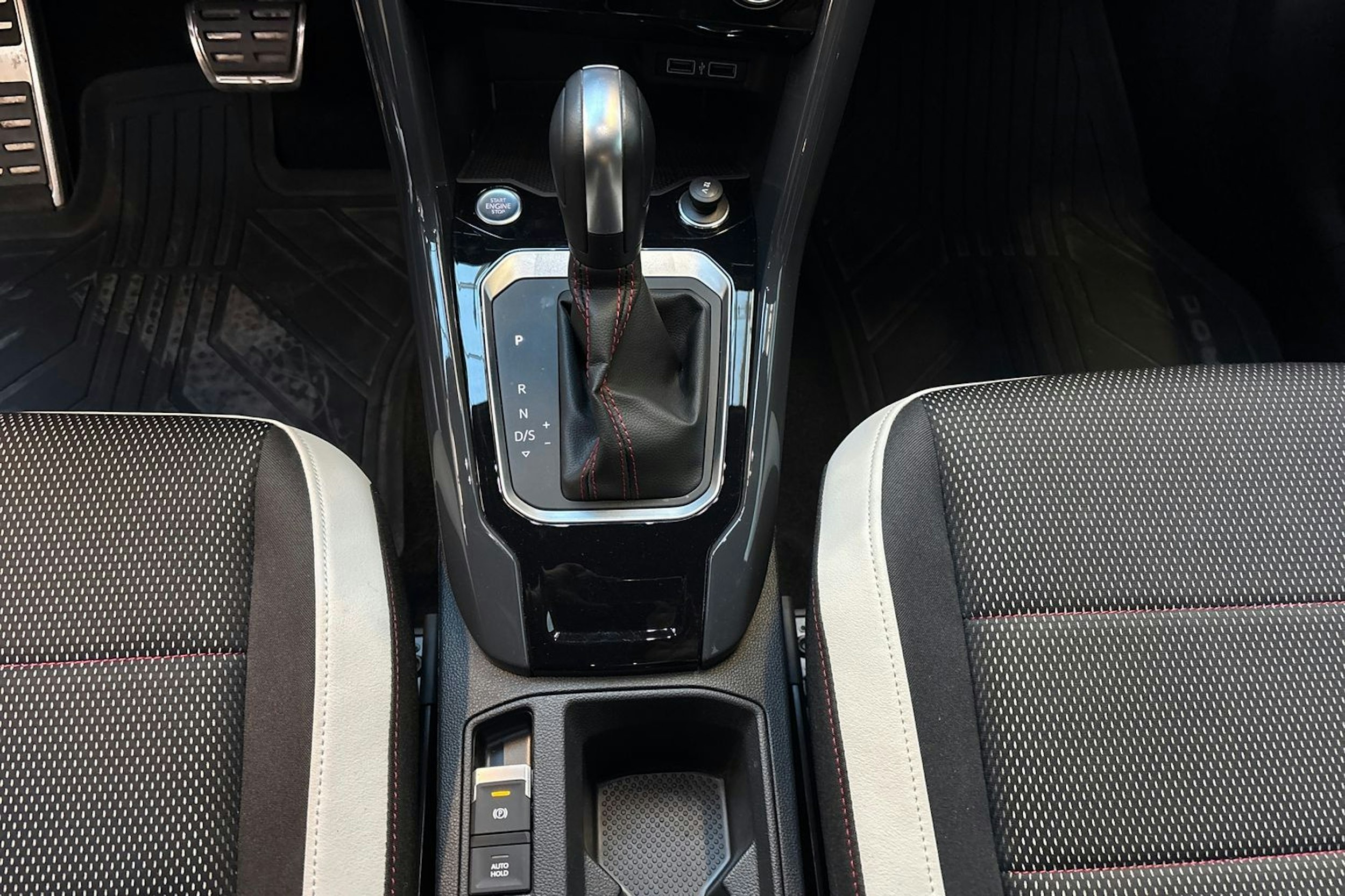 harmaa Volkswagen T-Roc 2020 kuva 26.