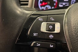 valkoinen Volkswagen T-Roc 2020 kuva 17.