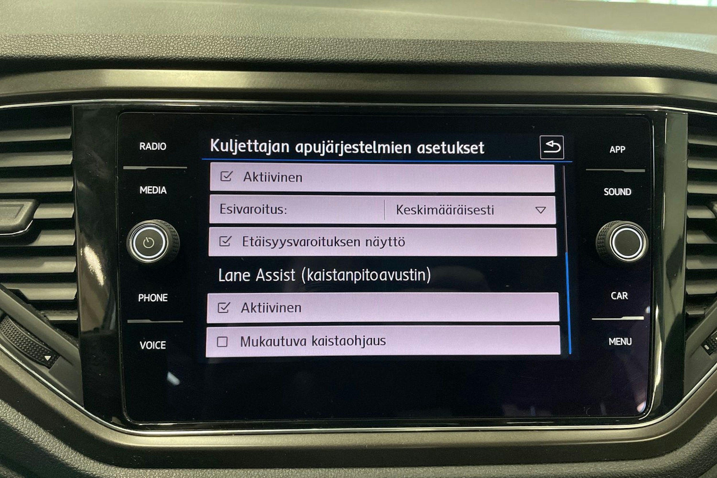 valkoinen Volkswagen T-Roc 2020 kuva 26.