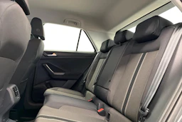 Harmaa Volkswagen T-Roc 2020 kuva 11.