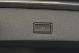 Harmaa Volkswagen T-Roc 2020 kuva 16.