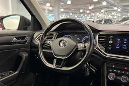 Harmaa Volkswagen T-Roc 2020 kuva 18.