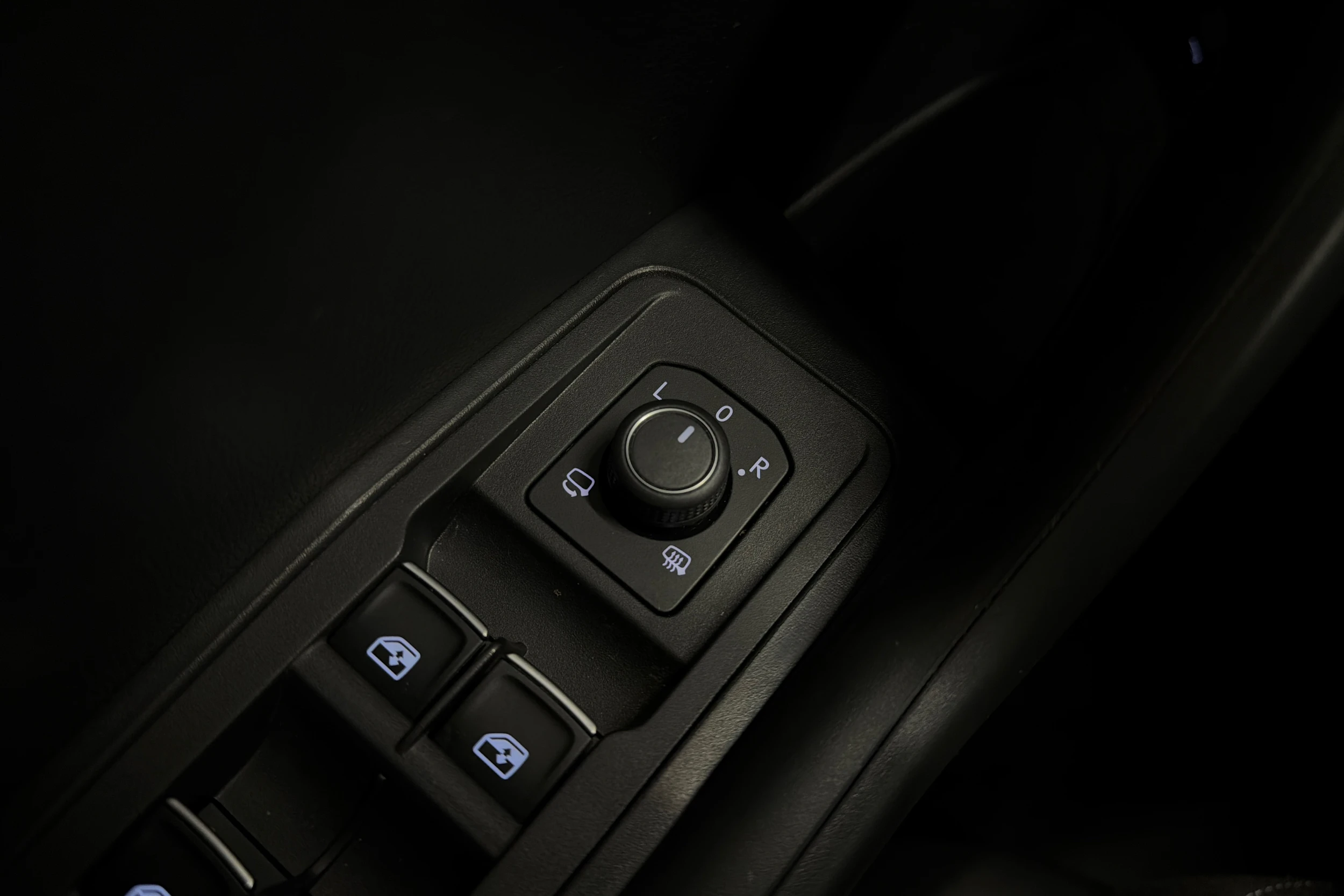 Harmaa Volkswagen T-Roc 2020 kuva 23.