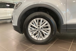 valkoinen Volkswagen T-Roc 2020 kuva 11.