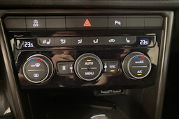 valkoinen Volkswagen T-Roc 2020 kuva 19.