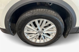valkoinen Volkswagen T-Roc 2020 kuva 9.
