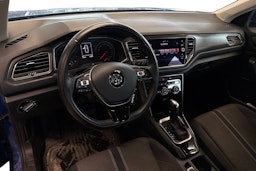 sininen Volkswagen T-Roc 2020 kuva 3.