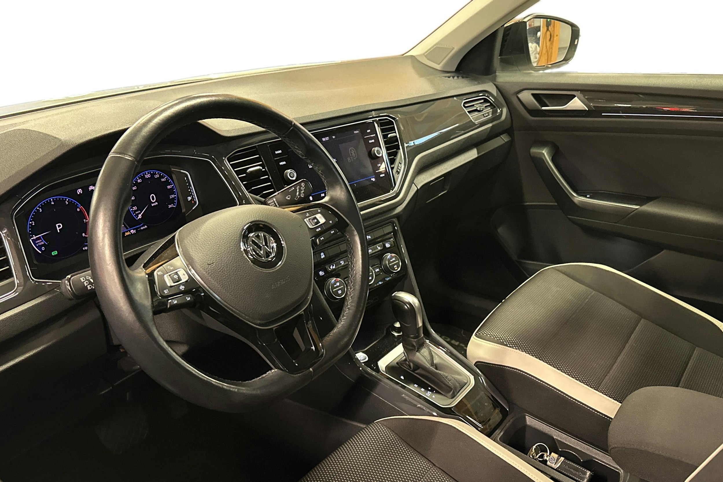 valkoinen Volkswagen T-Roc 2020 kuva 3.