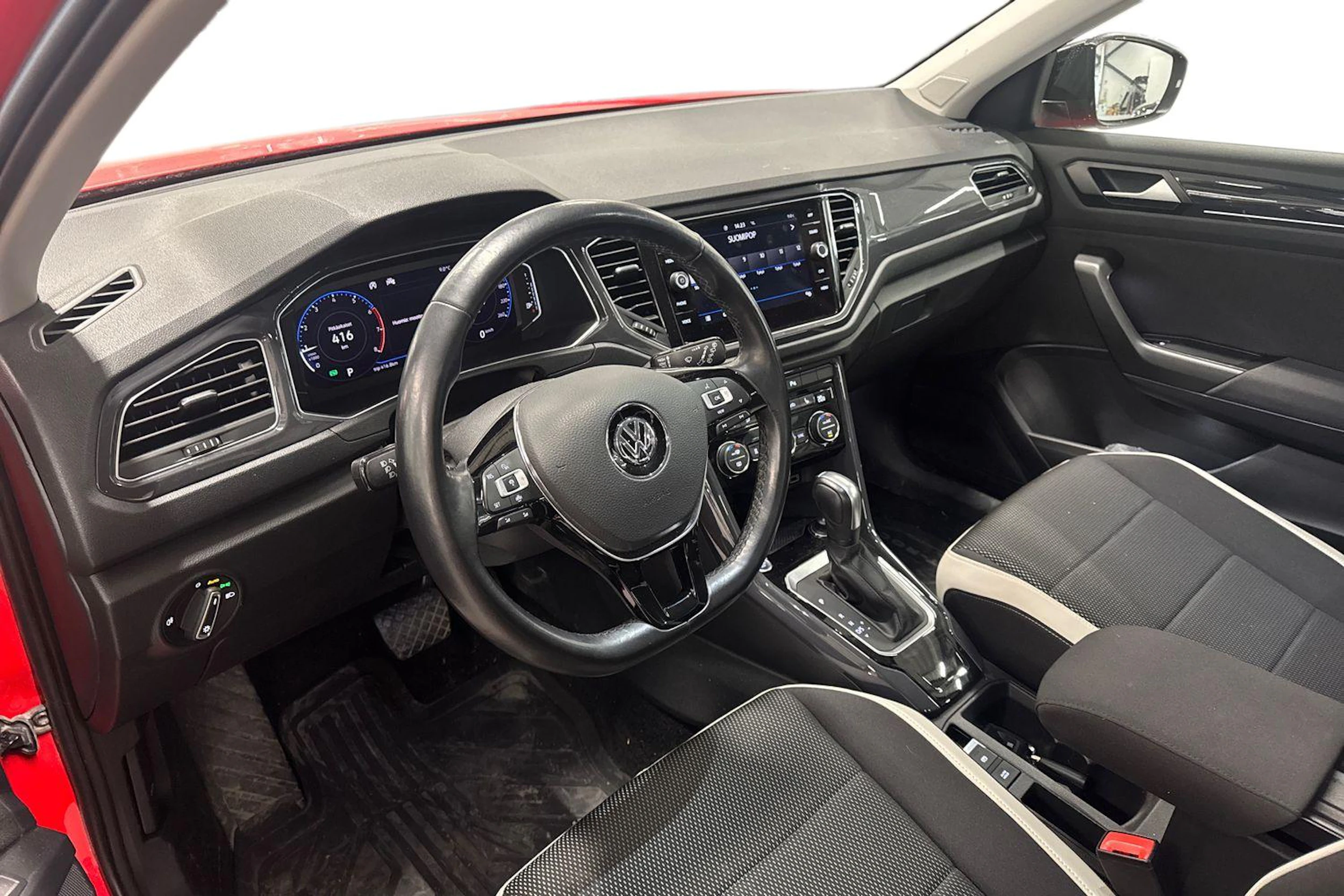 punainen Volkswagen T-Roc 2020 kuva 3.