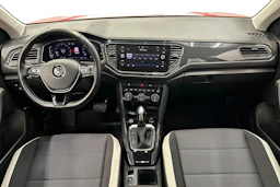 punainen Volkswagen T-Roc 2020 kuva 9.