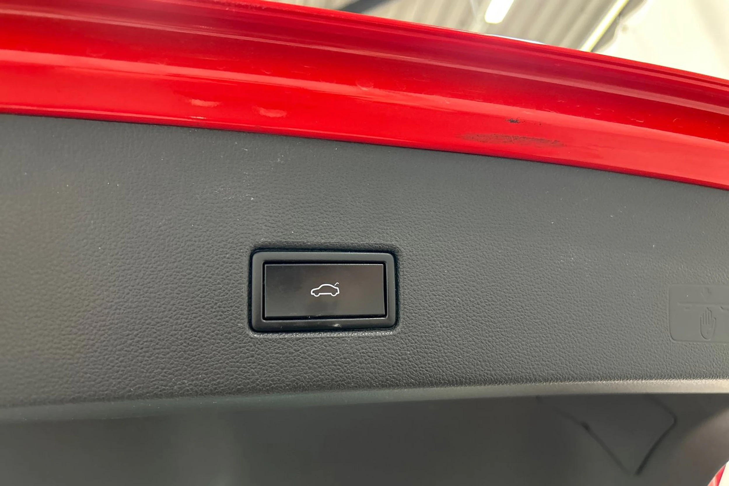 punainen Volkswagen T-Roc 2020 kuva 17.