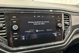 punainen Volkswagen T-Roc 2020 kuva 24.
