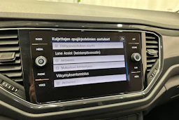 punainen Volkswagen T-Roc 2020 kuva 26.