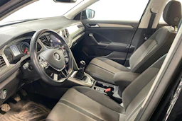 musta Volkswagen T-Roc 2020 kuva 3.