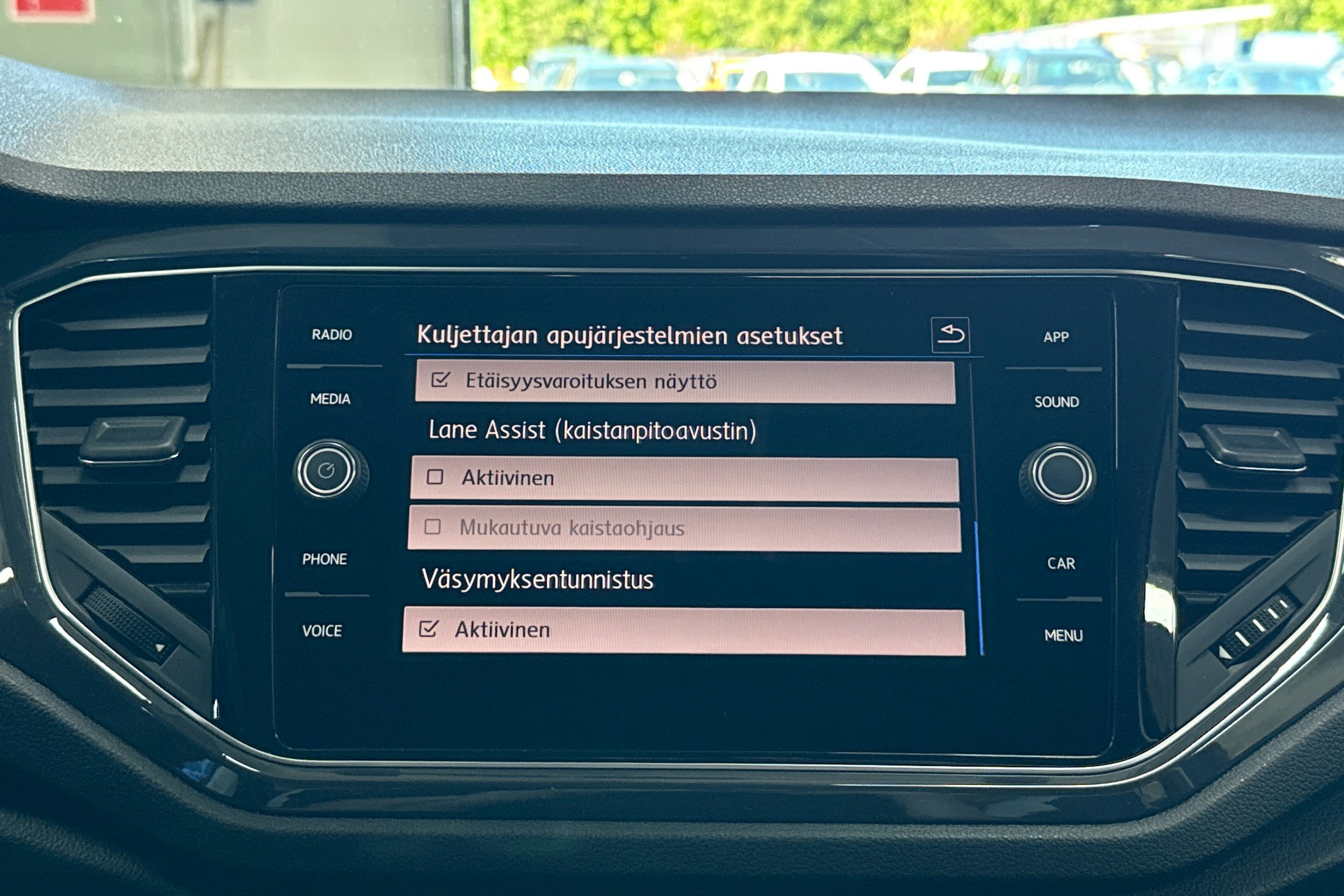 sininen Volkswagen T-Roc 2020 kuva 14.