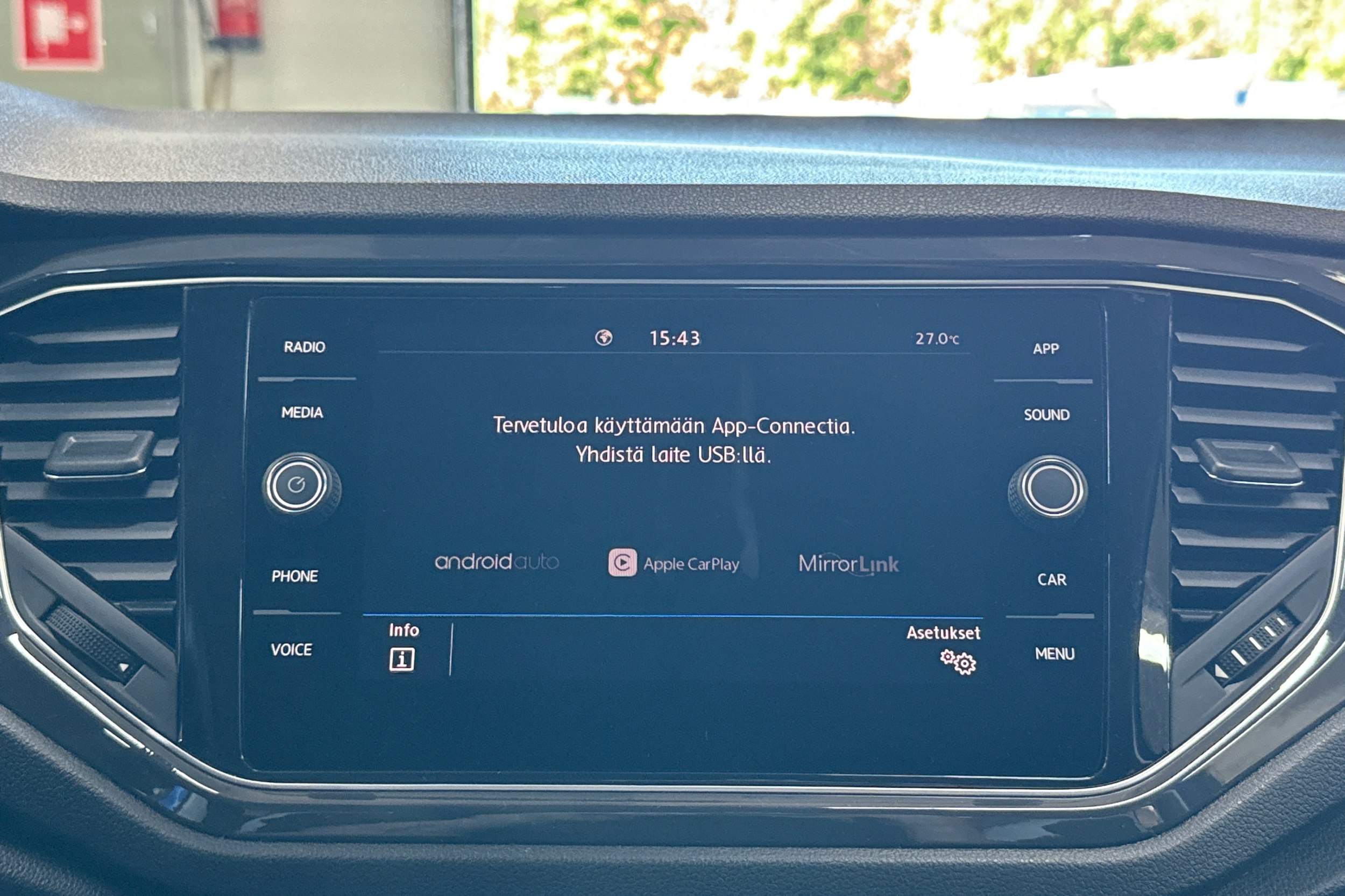 sininen Volkswagen T-Roc 2020 kuva 16.