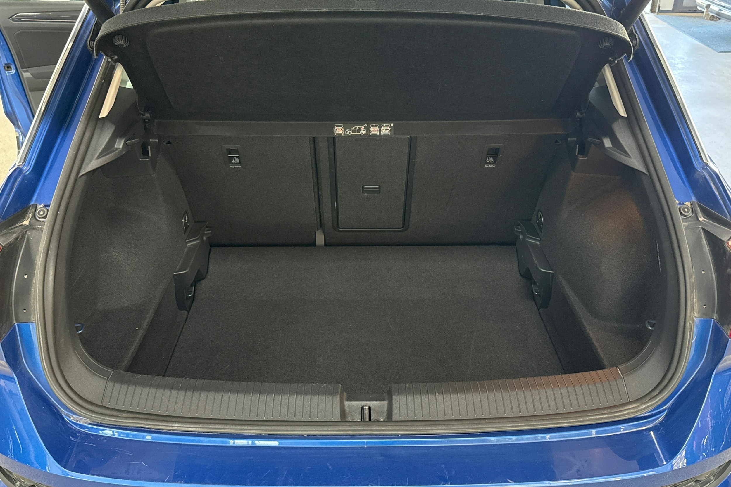 sininen Volkswagen T-Roc 2020 kuva 21.