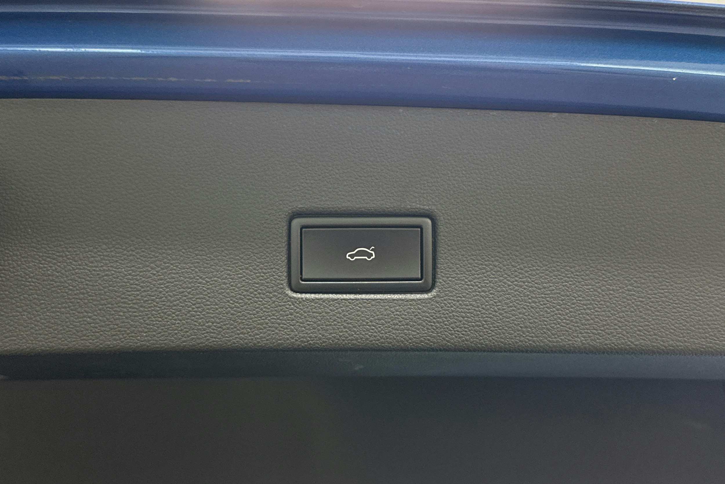 sininen Volkswagen T-Roc 2020 kuva 22.