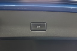 sininen Volkswagen T-Roc 2020 kuva 22.