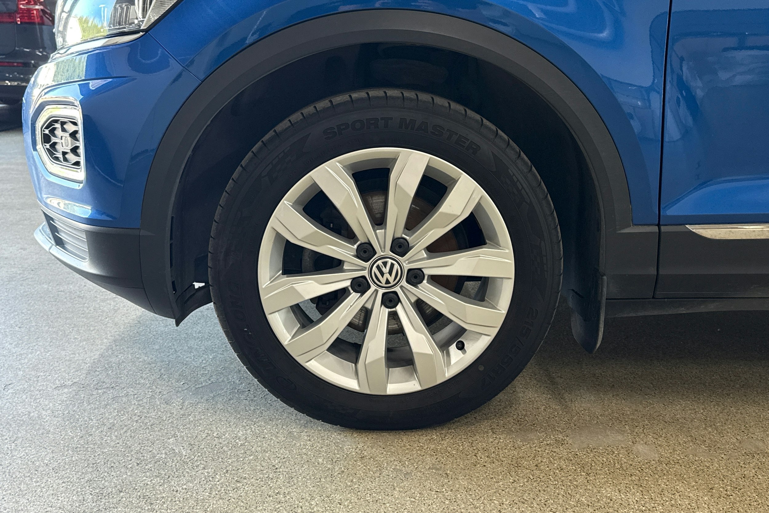 sininen Volkswagen T-Roc 2020 kuva 25.