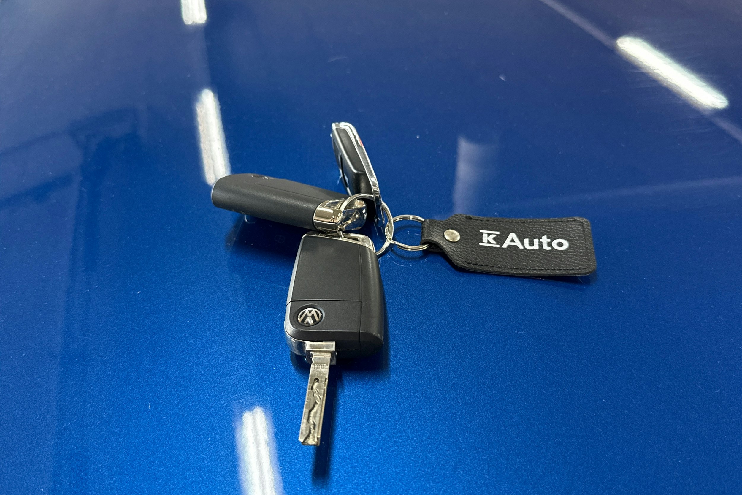 sininen Volkswagen T-Roc 2020 kuva 27.