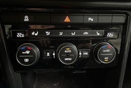 Valkoinen Volkswagen T-Roc 2020 kuva 20.