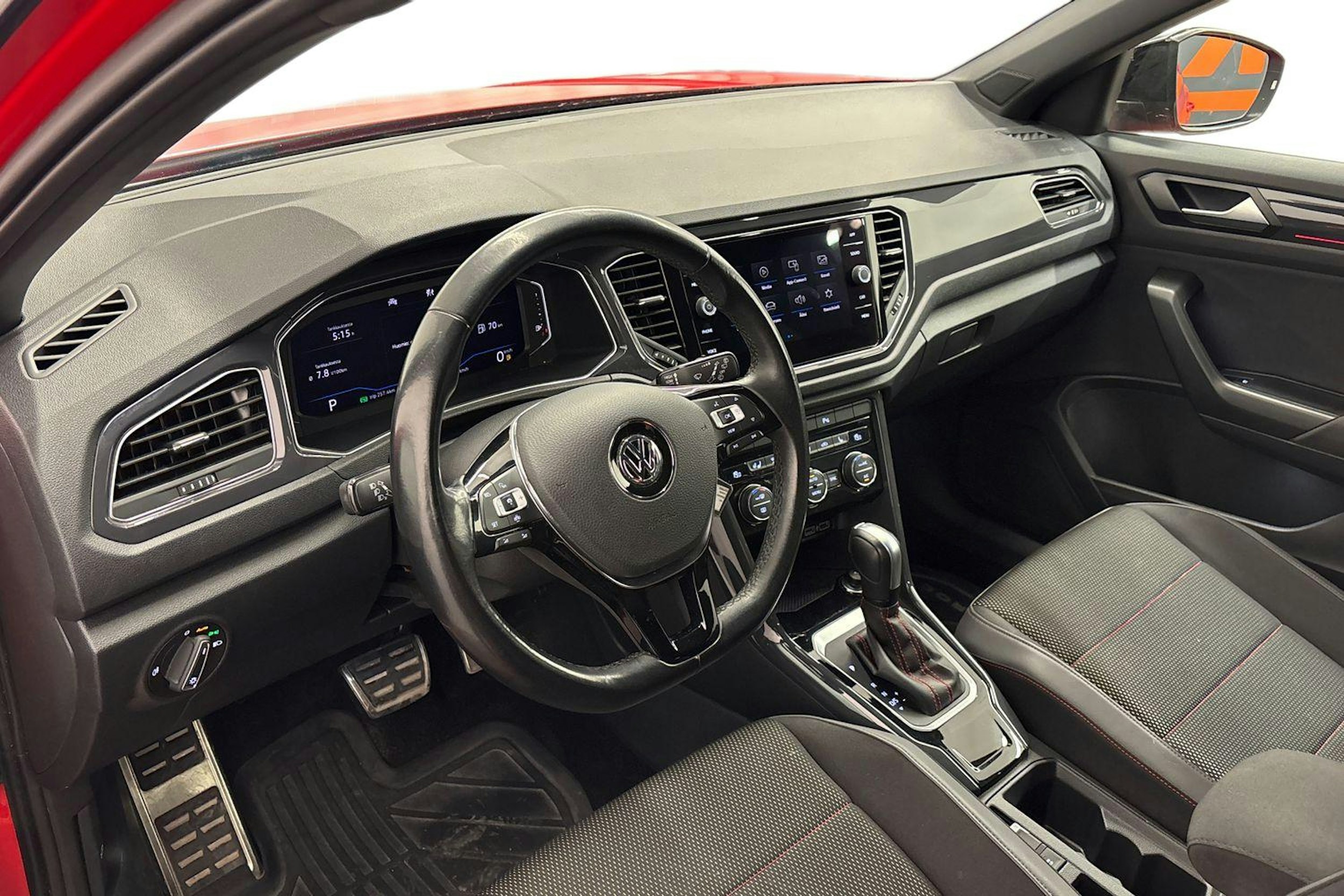 punainen Volkswagen T-Roc 2020 kuva 7.