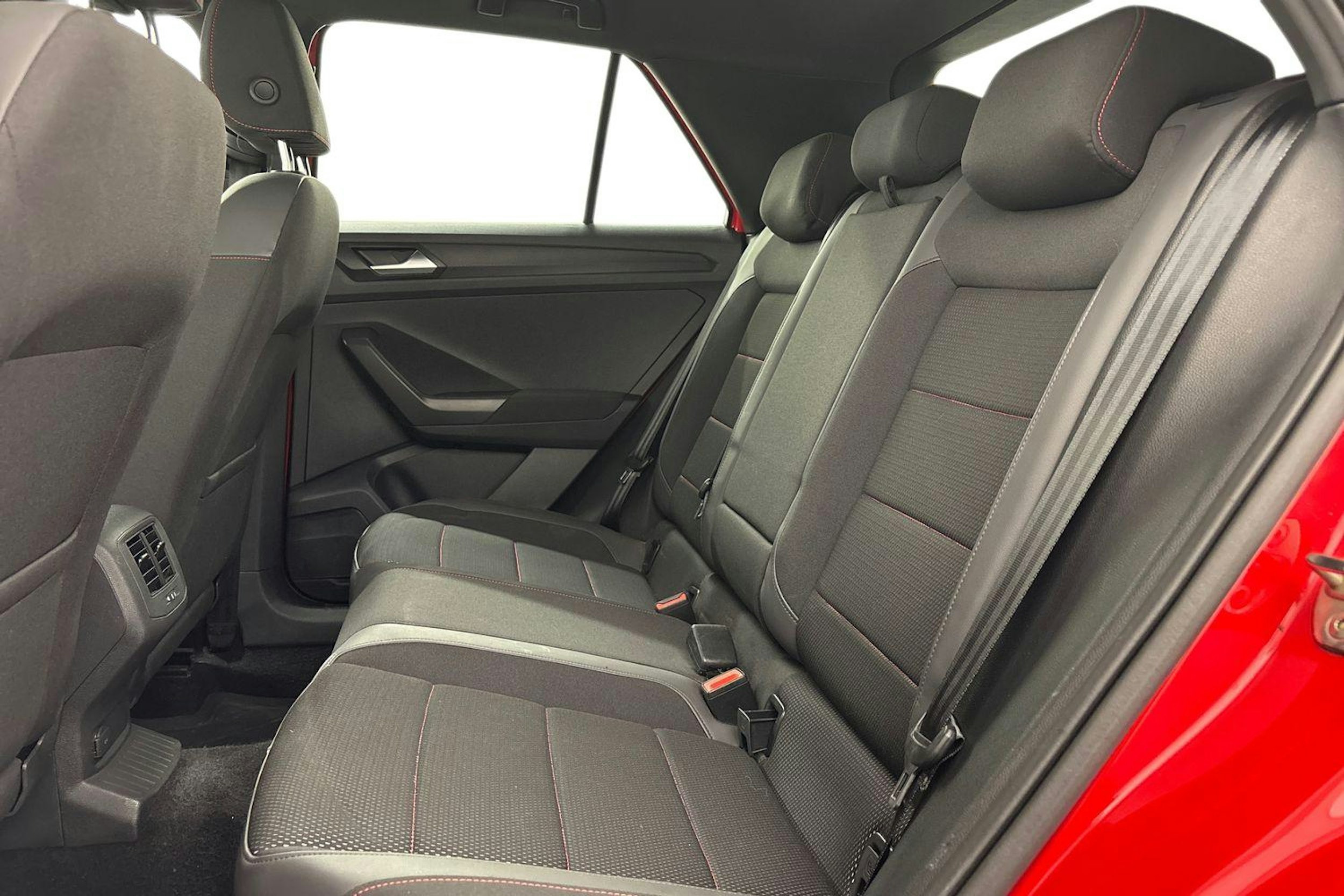 punainen Volkswagen T-Roc 2020 kuva 10.