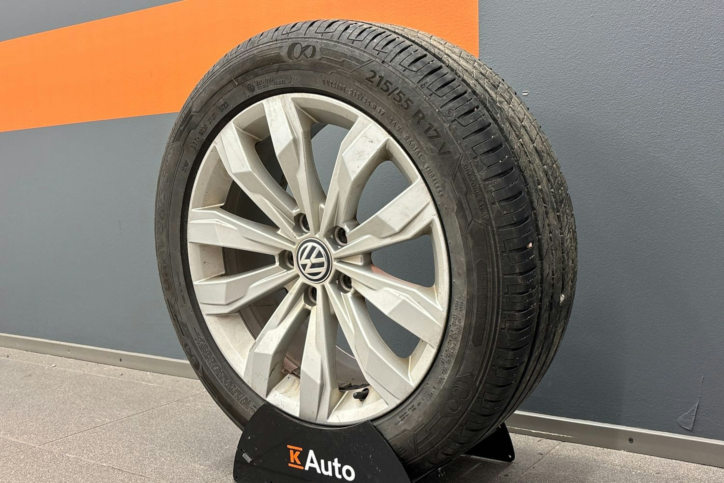 punainen Volkswagen T-Roc 2020 kuva 13.