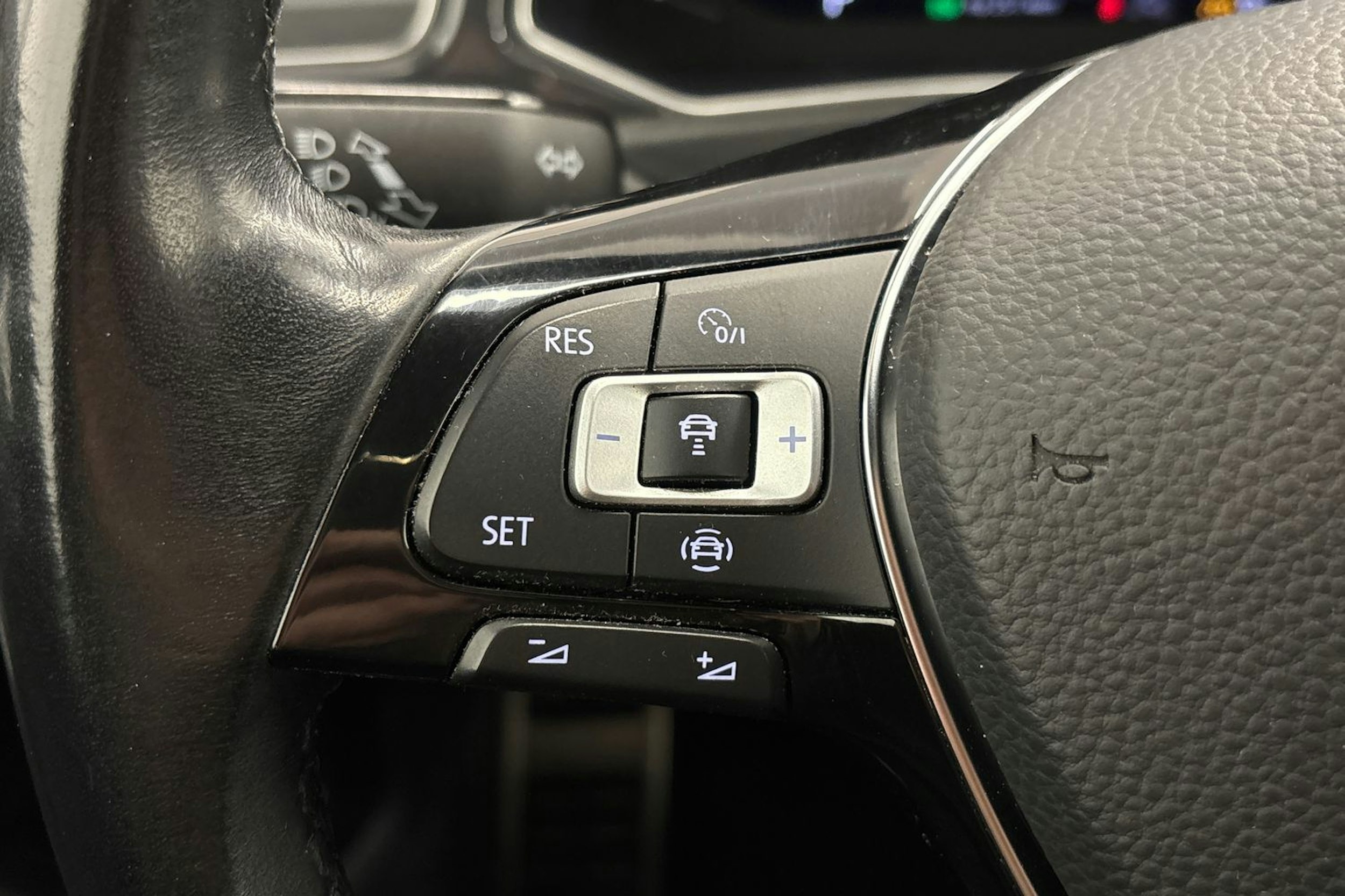 punainen Volkswagen T-Roc 2020 kuva 16.