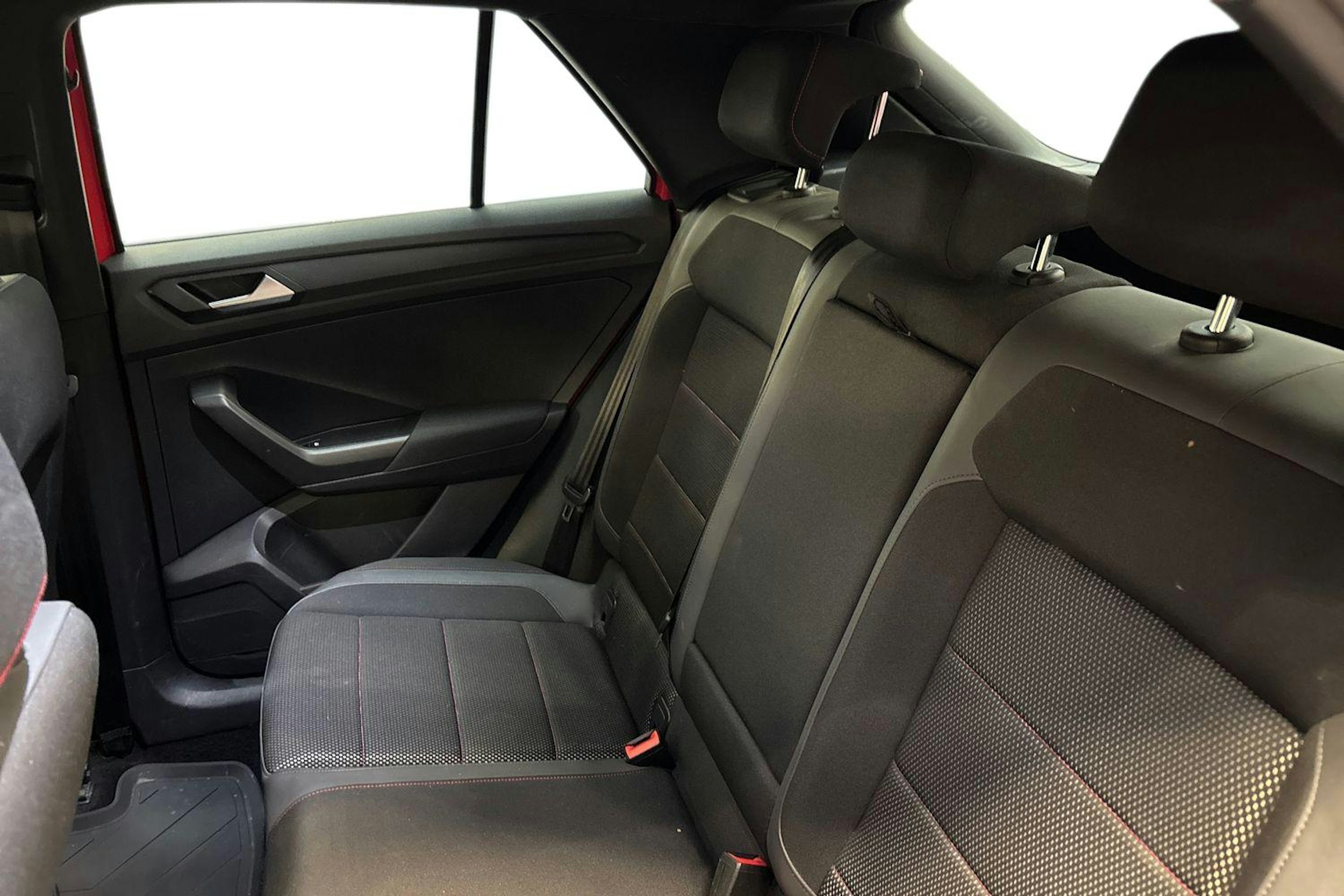 punainen Volkswagen T-Roc 2020 kuva 8.