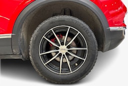 punainen Volkswagen T-Roc 2020 kuva 9.