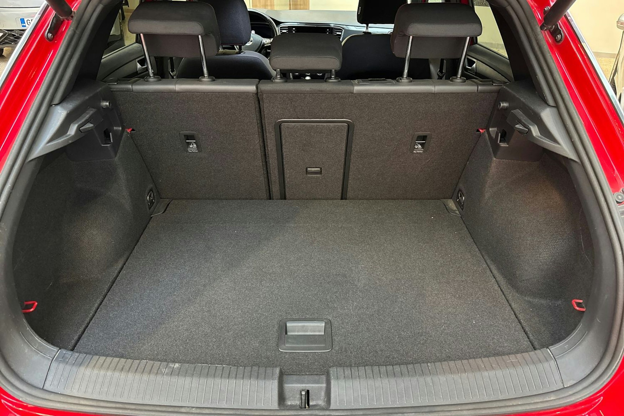 punainen Volkswagen T-Roc 2020 kuva 12.