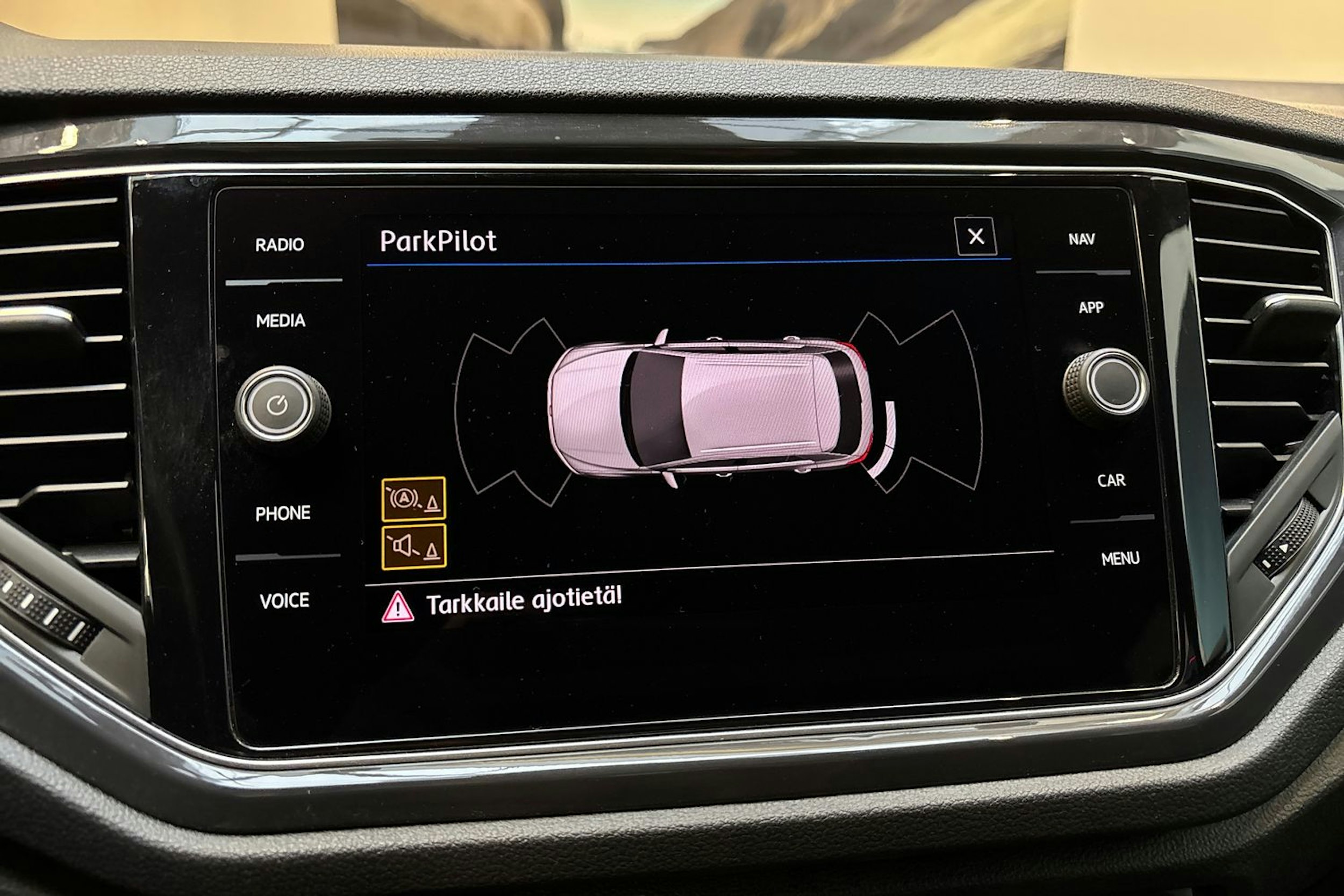 punainen Volkswagen T-Roc 2020 kuva 17.