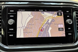 punainen Volkswagen T-Roc 2020 kuva 18.