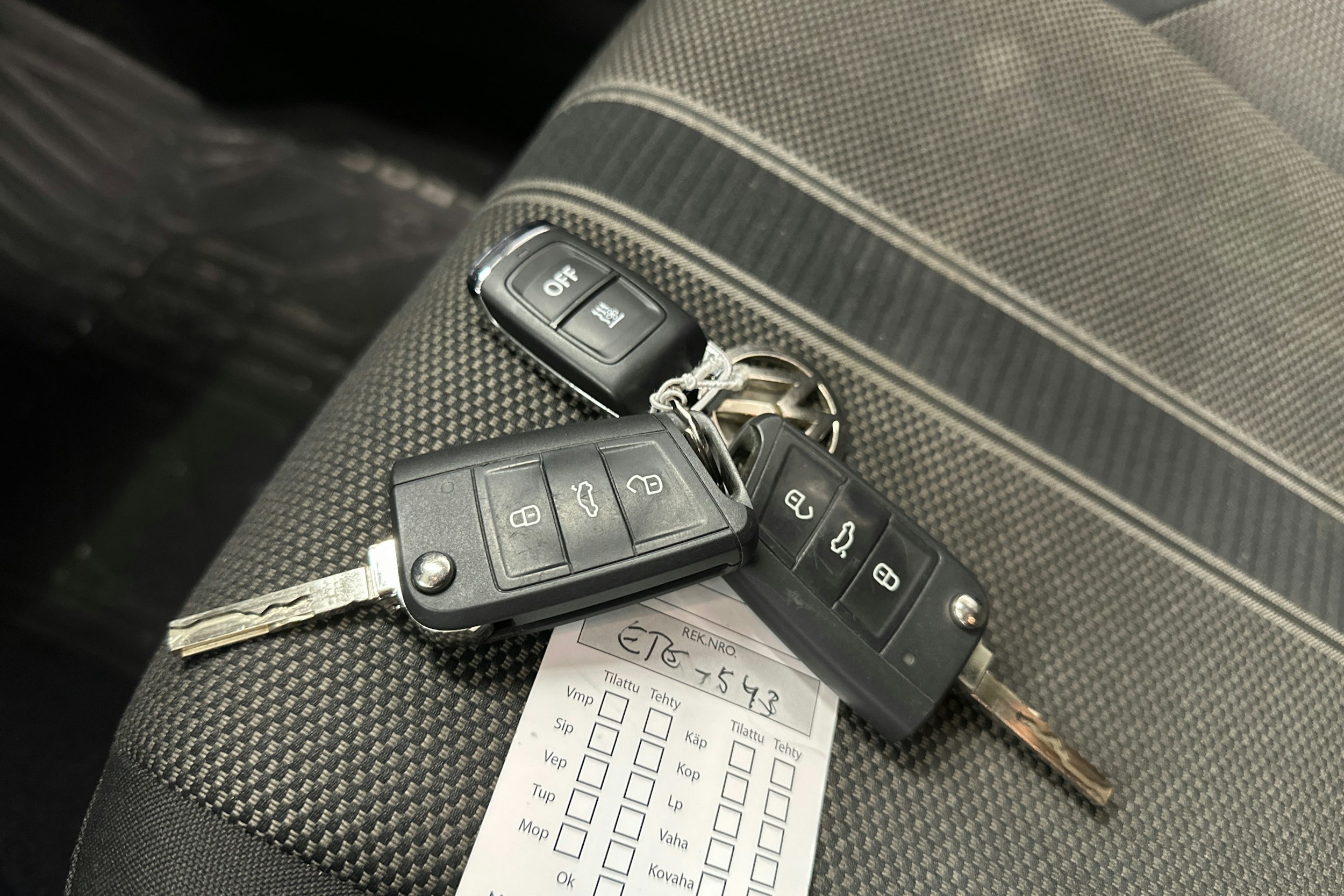 musta Volkswagen T-Roc 2020 kuva 23.