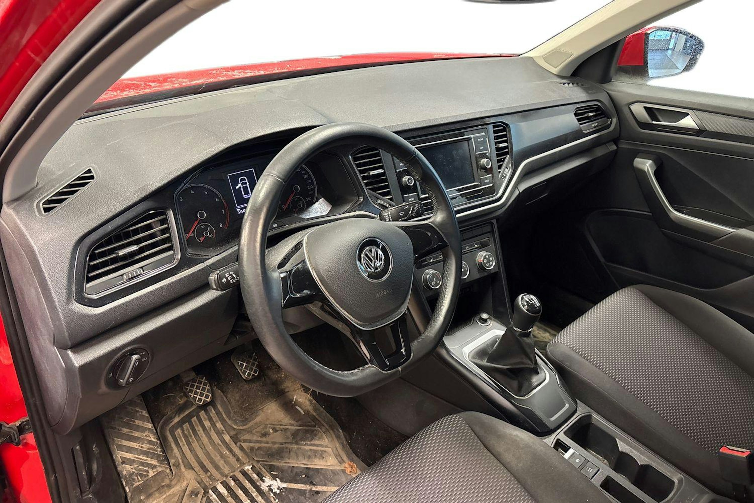 punainen Volkswagen T-Roc 2020 kuva 3.