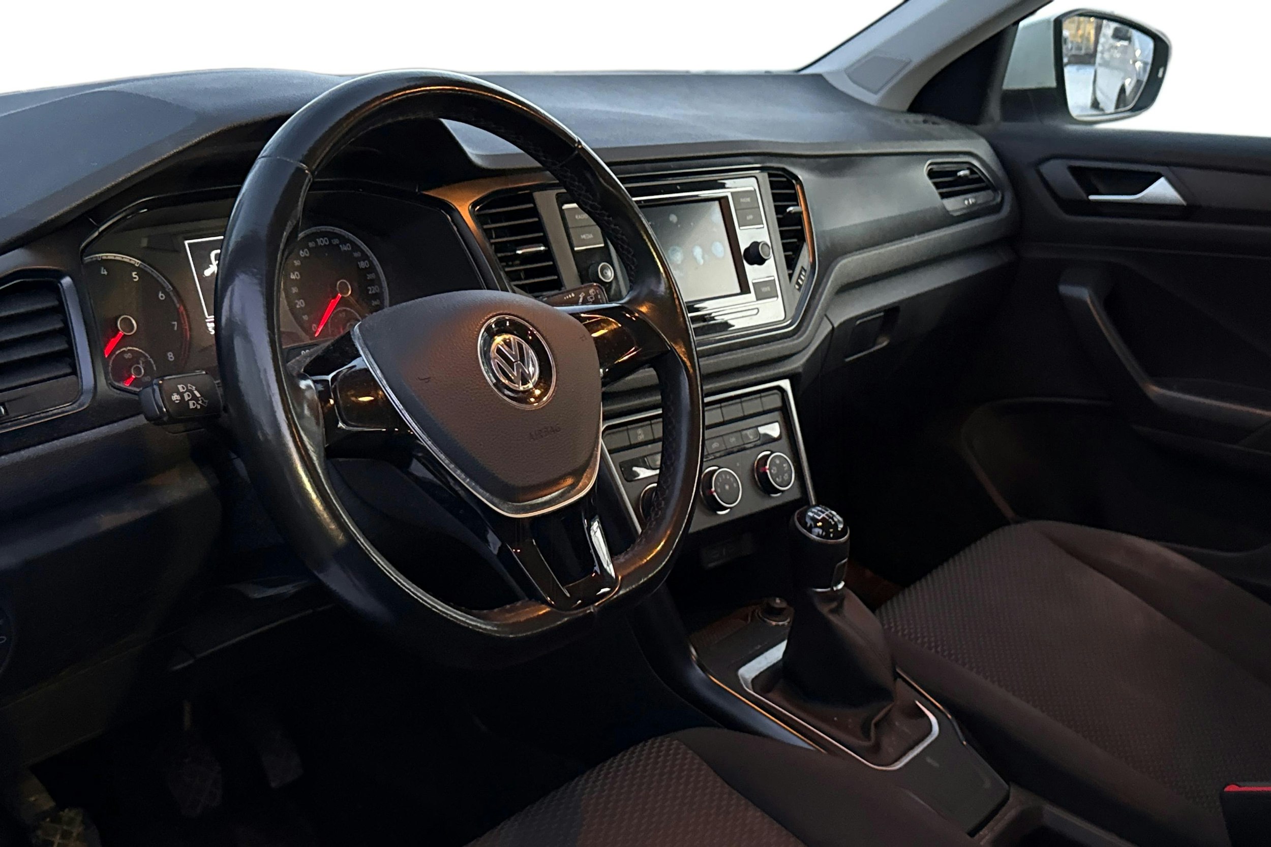 valkoinen Volkswagen T-Roc 2020 kuva 3.