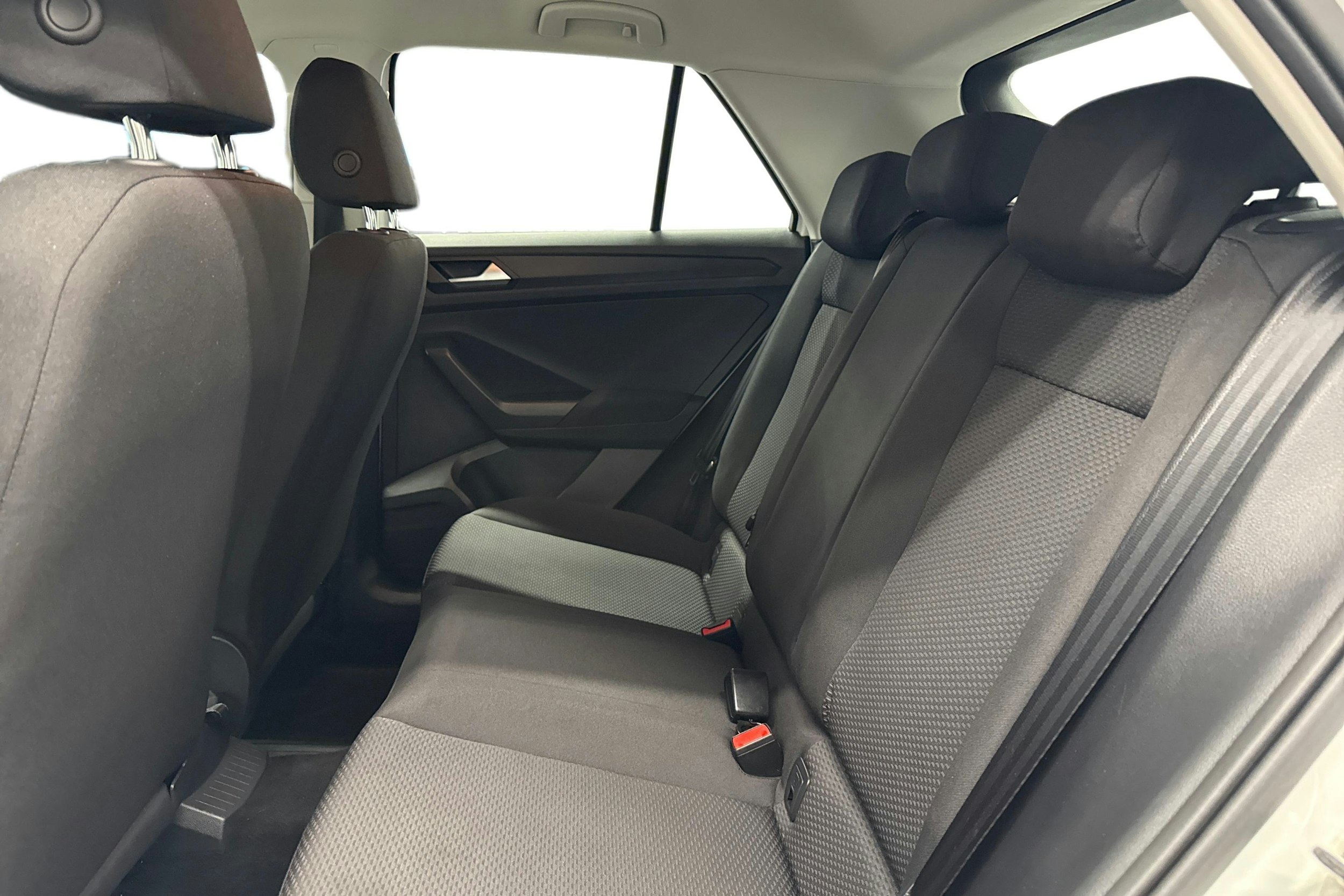 valkoinen Volkswagen T-Roc 2020 kuva 10.