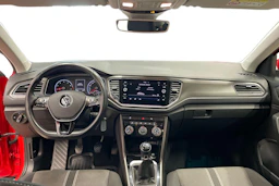 punainen Volkswagen T-Roc 2020 kuva 7.