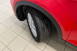 punainen Volkswagen T-Roc 2020 kuva 10.