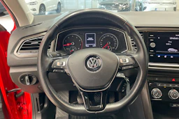 punainen Volkswagen T-Roc 2020 kuva 11.