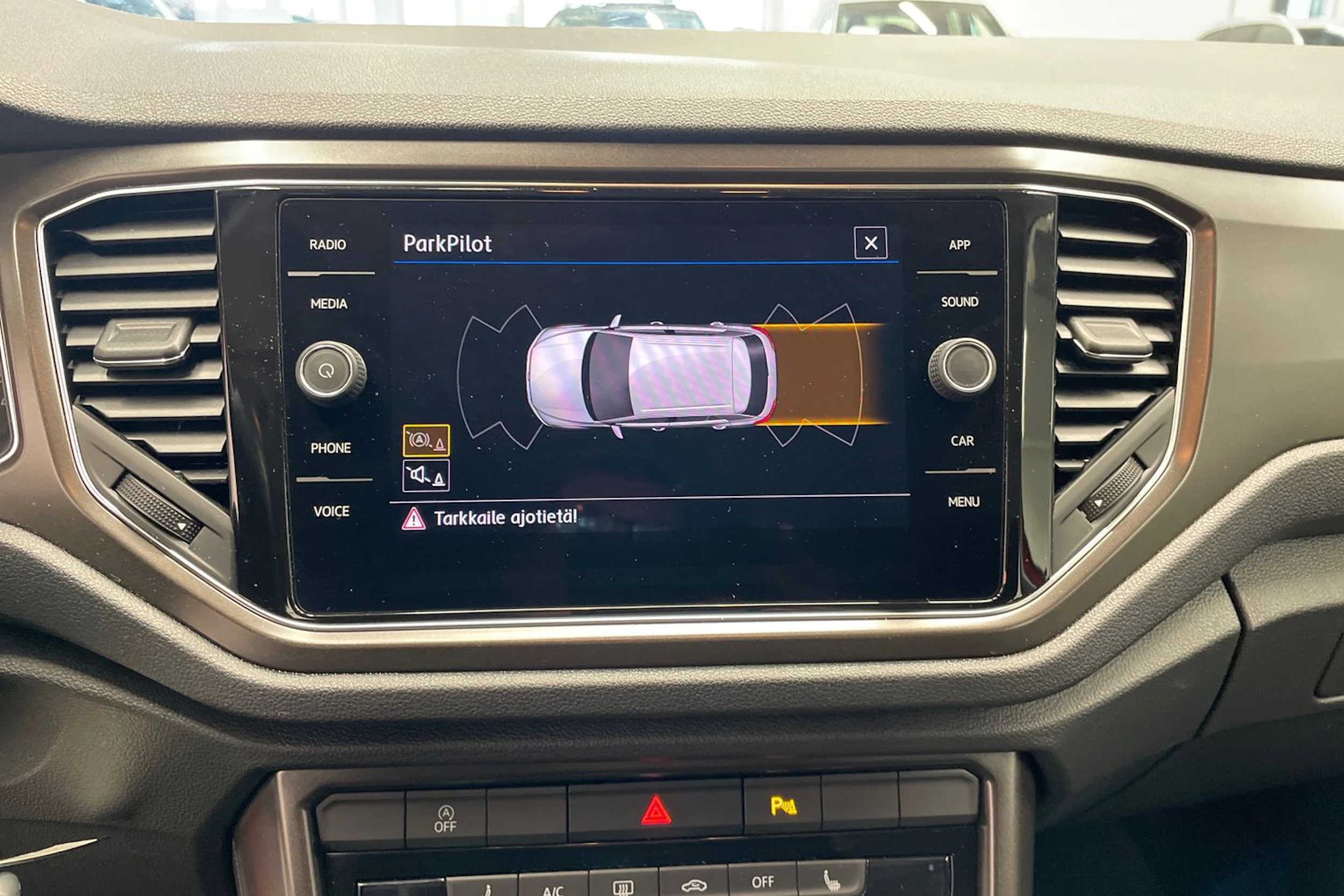 punainen Volkswagen T-Roc 2020 kuva 14.