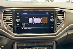 punainen Volkswagen T-Roc 2020 kuva 14.