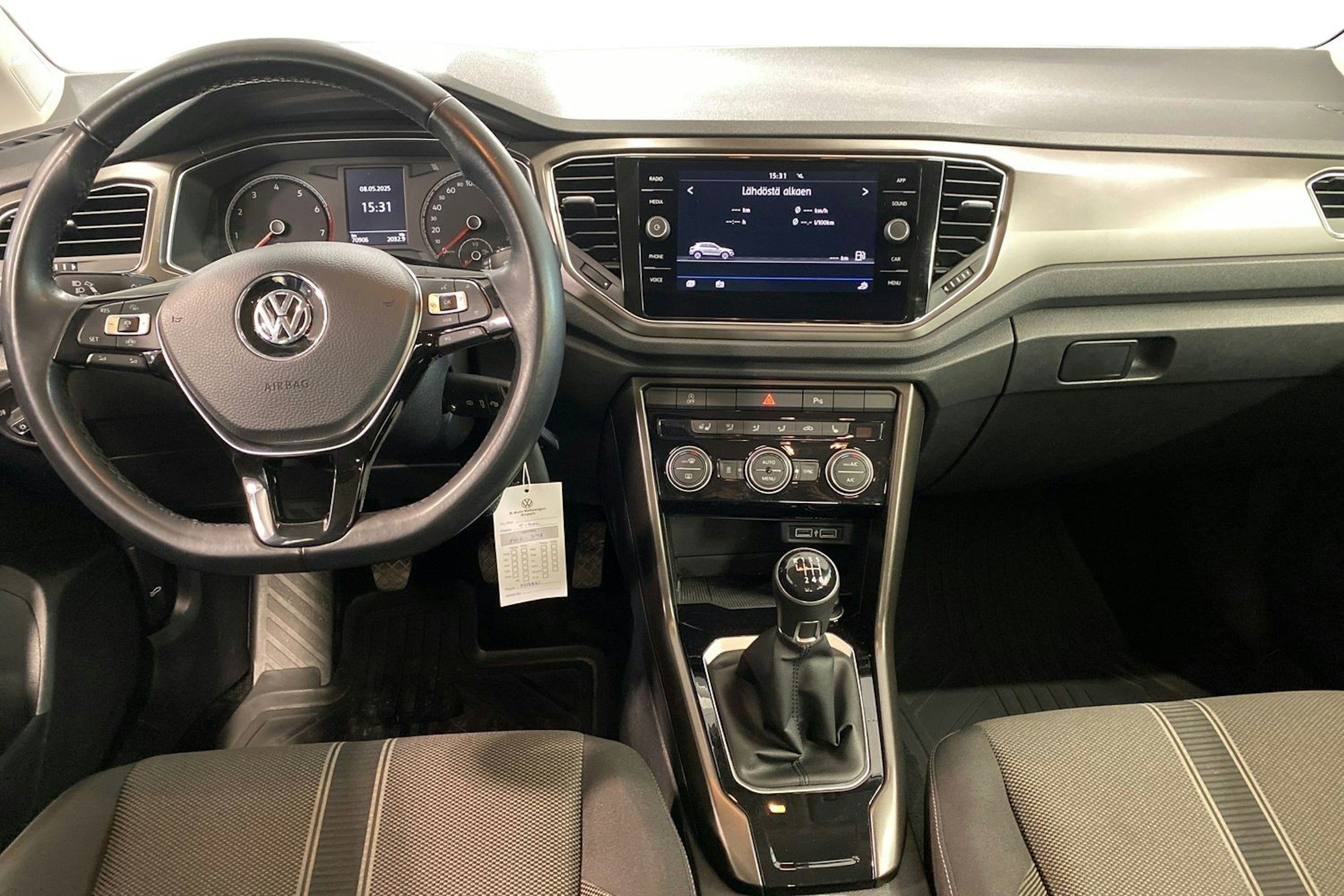 sininen Volkswagen T-Roc 2020 kuva 7.